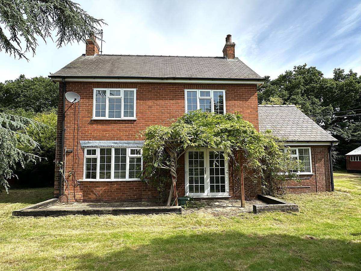 Property for Sale Caistor LINCOLNSHIRE (AR7382)