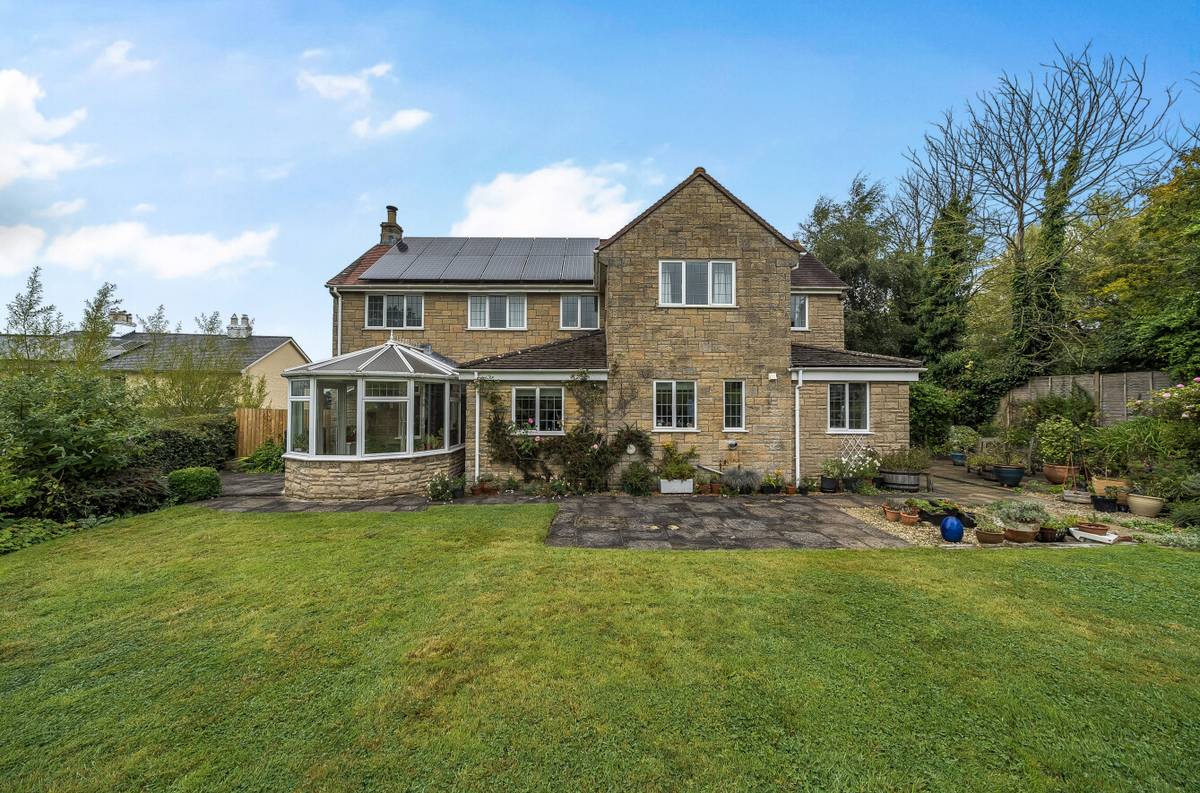 Property for Sale Blandford Forum DORSET (EO8072)