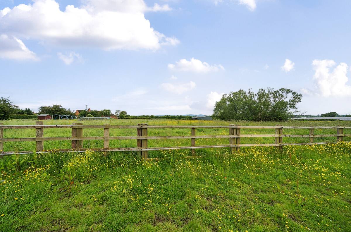 Property for Sale Lower Strensham WORCESTERSHIRE (LEB7942)
