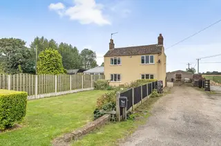 New York LINCOLNSHIRE (AR7222) *Offer Accepted!