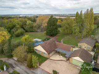 *** 3.93 ACRES *** A superbly located residence with spacious two bedroom detached annexe and glorious secluded grounds 