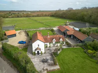 Sensational equestrian facility boasting a premium stabling complex with a charming main residence & 5.1 acre grounds (stls)
