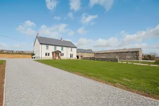Ferryside CARMARTHENSHIRE (EO8266)